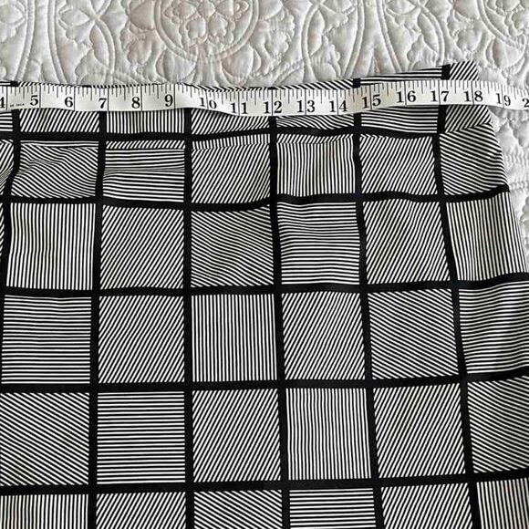 ANN TAYLOR Geometric Pattern  Pencil Skirt Size 14 - Picture 9 of 9